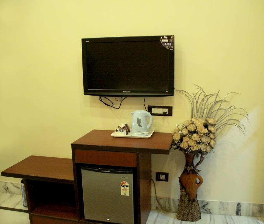 Hotel Wall City New Delhi Bagian luar foto