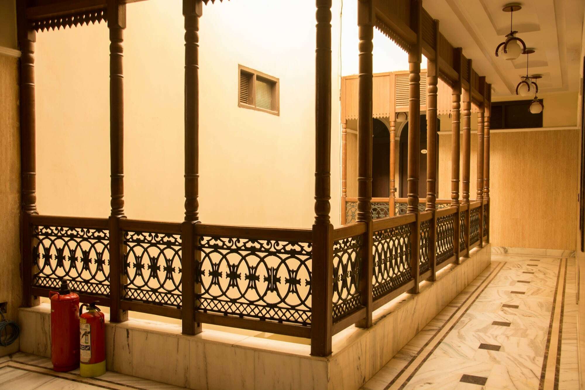 Hotel Wall City New Delhi Bagian luar foto