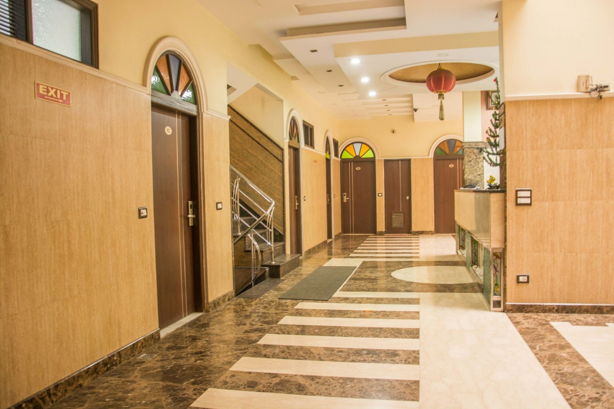 Hotel Wall City New Delhi Bagian luar foto